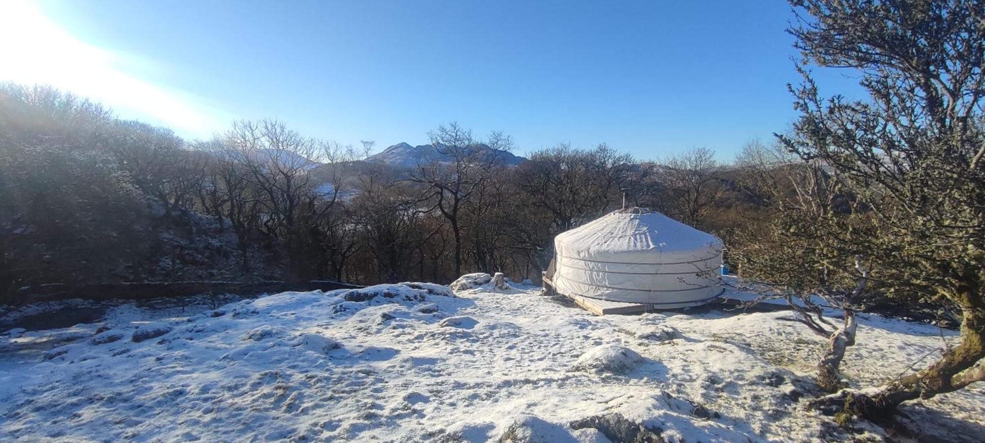 Luxury tent Pandy Farm Yurt - Panoramic Mountain Views Within Snowdonia's National Park - 4x4 Recommended *