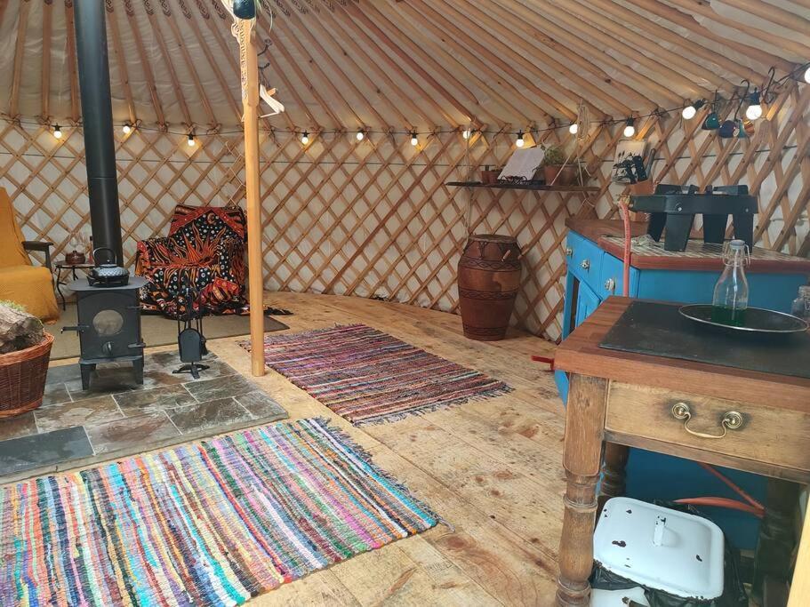 Pandy Farm Yurt - Panoramic Mountain Views Within Snowdonia's National Park - 4x4 Recommended Luxury tent Dolgellau
