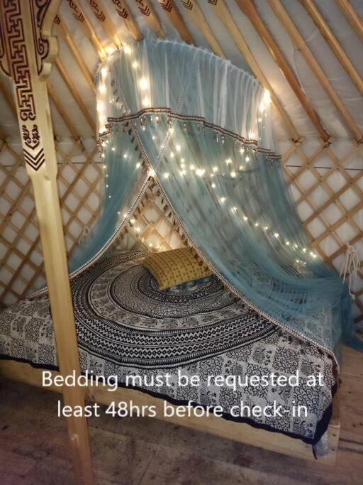 Pandy Farm Yurt - Panoramic Mountain Views Within Snowdonia's National Park - 4x4 Recommended Luxury tent *