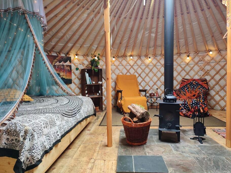 Pandy Farm Yurt - Panoramic Mountain Views Within Snowdonia's National Park - 4x4 Recommended *
